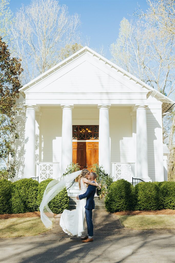 Blount Springs Chapel Wedding; Alabama wedding planner; Creating Moments Weddings and Events; Hayden Alabama Wedding