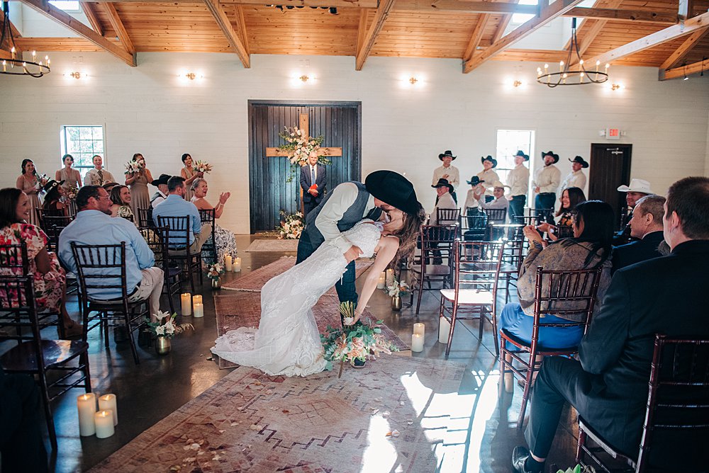 Bohemian Alabama Wedding at the Barn at Shady Lane ; Birmingham Alabama wedding planner